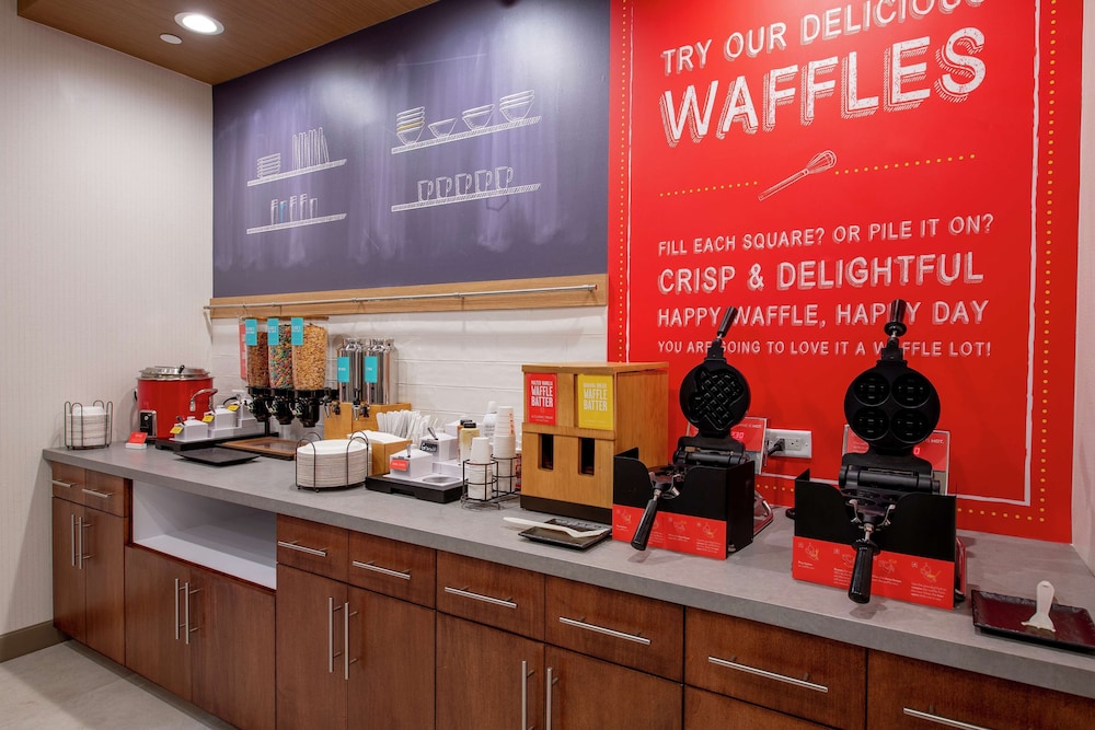 Hampton Inn & Suites Duncanville Dallas - photo 63