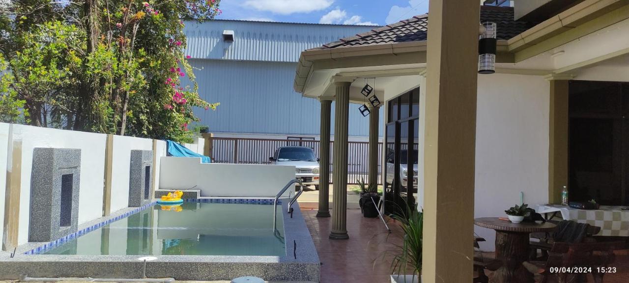 Homestay Alorsetar Towncentre By Astarila Guesthouse Amancentral Islam Sahaja 2Storey Banglo Private Pool Bbq Area & Sports Max 30Pax — 4-Star Luxury Hotel in Alor Setar, Malaysia