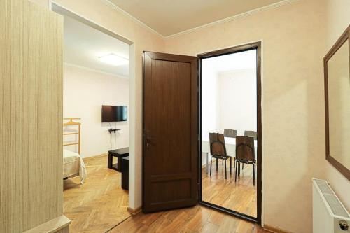 Cozy Apt near Vake Park By Wehost
