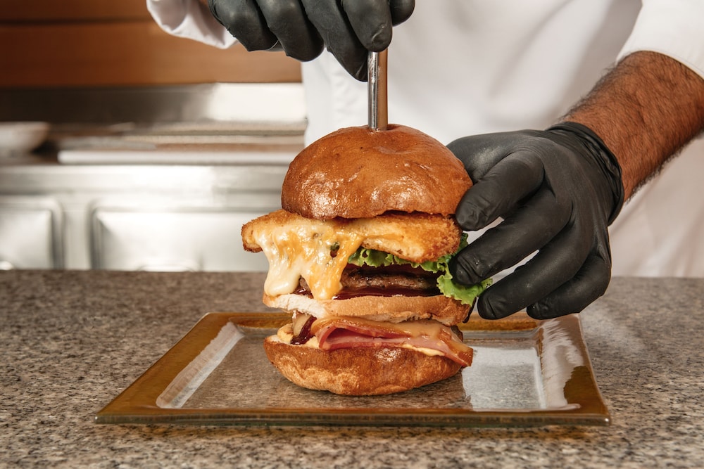 מזון ומשקאות