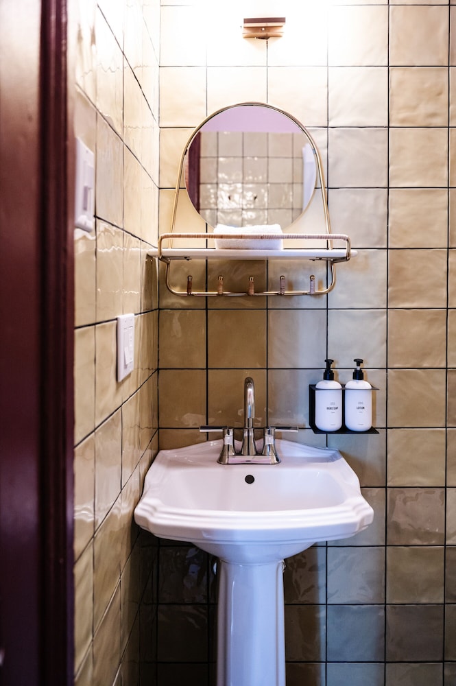 Frenchmen Hotel - photo 15