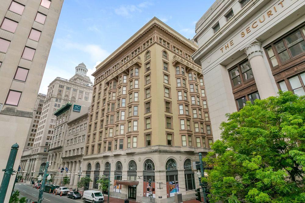 Sophisticated 1BR in C.B.D. by Sonder in New Orleans, United States