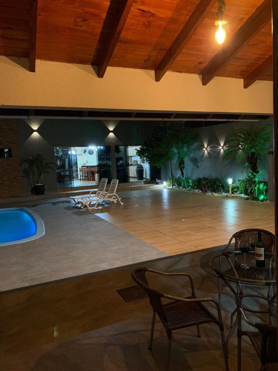 Sobrado Com 6 Suites Para Temporada E Show Rural in Cascavel, Brasil