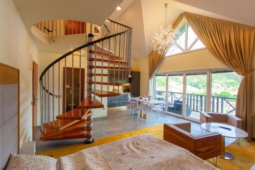 Duplex Penthouse Aparthotel Rosa in Podcetrtek, Slovenia