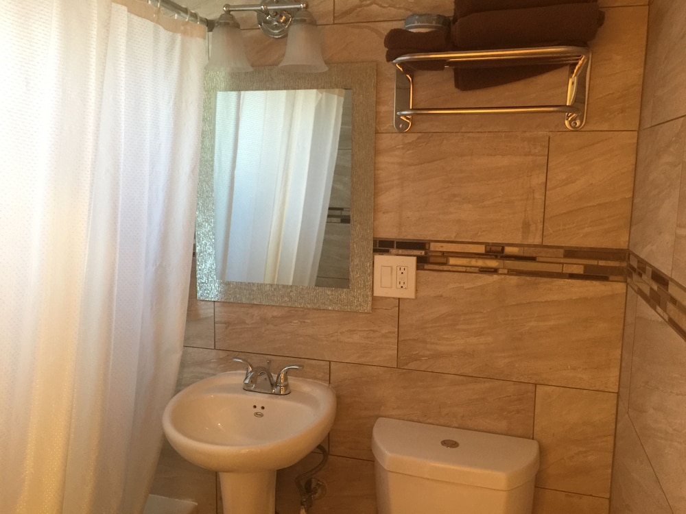 Tradewinds Airport Hotel - photo 35