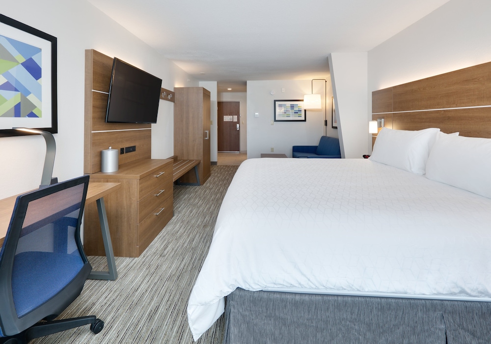Holiday Inn Express and Suites San Antonio NW near - photo 17