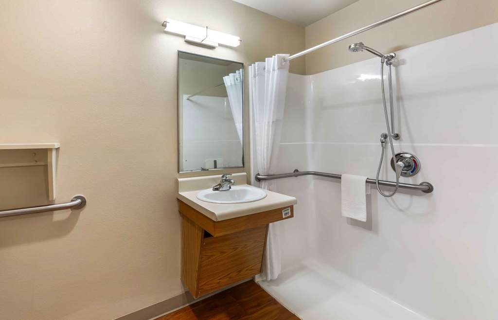 WoodSpring Suites Akron - photo 31