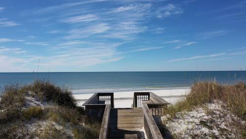 A Beach Break — Unknown City — photo 2