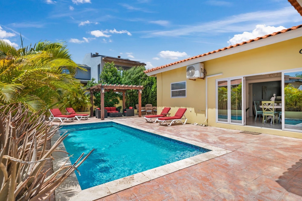 Washington 41 n in Noord, Aruba