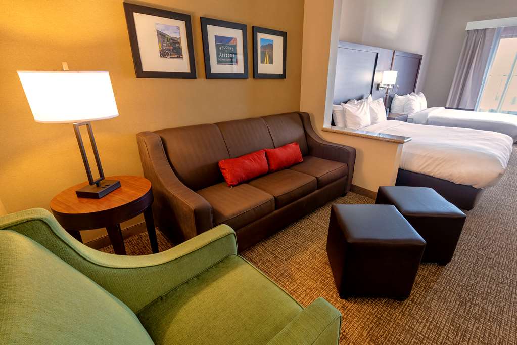 Comfort Suites Goodyear West Phoenix - photo 34