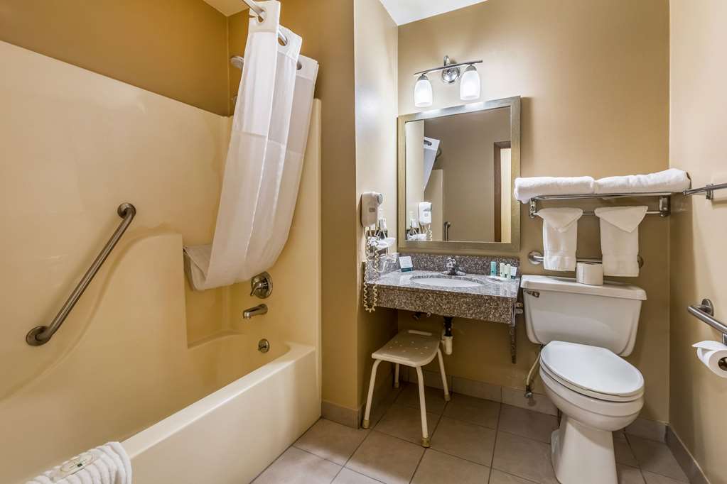 Quality Inn I 74 Batesville - photo 23