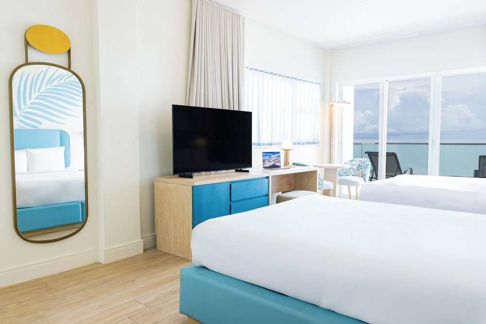 Sherry Frontenac Oceanfront Hotel - photo 33