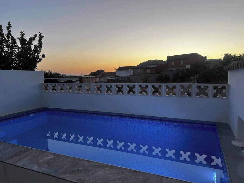 Casasona Alcaudete jaen housesleeps4 Pool patio — hotel in Alcaudete
