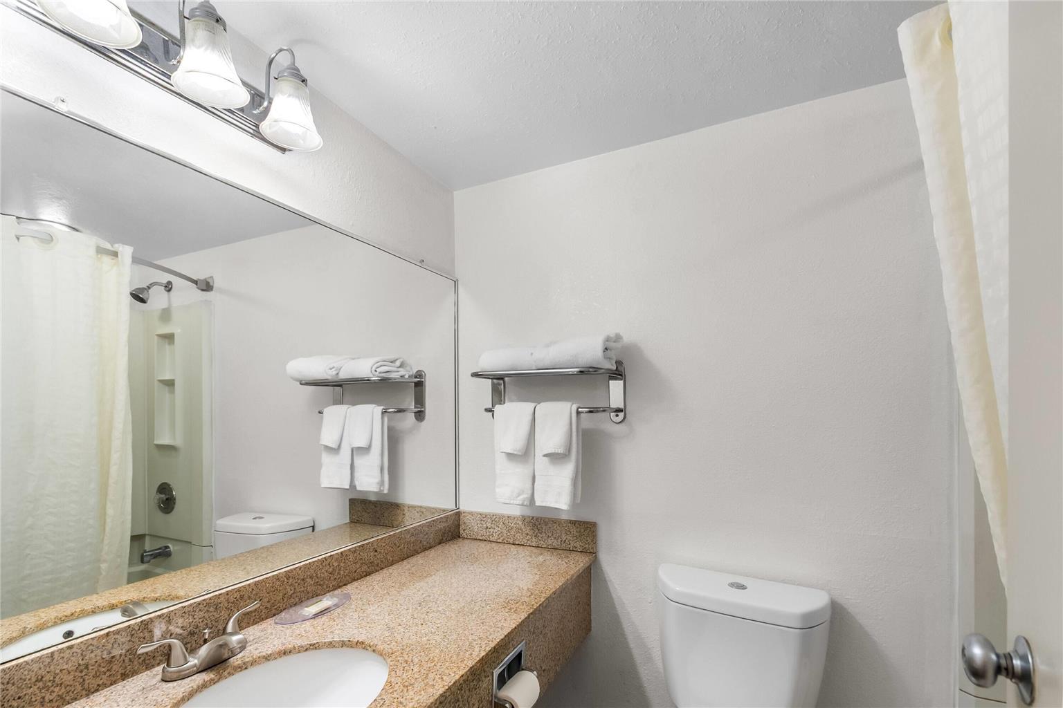Travelodge by Wyndham Winchester - photo 12