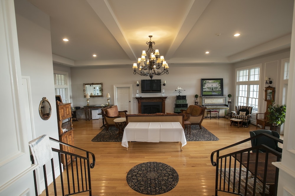 John Joseph Inn - photo 2