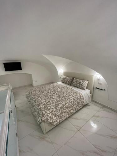 Dimora nei Quartieri Spagnoli — 4-Star Luxury Hotel in Naples, Italy
