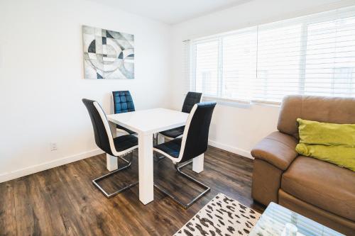 Modern New Close to Downtown LA 1 Bedroom with Parking — 4-Star Luxury Hotel in Los Angeles, United States