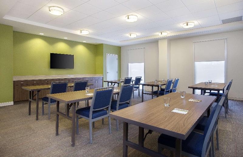 Home2 Suites by Hilton Oxford - photo 142