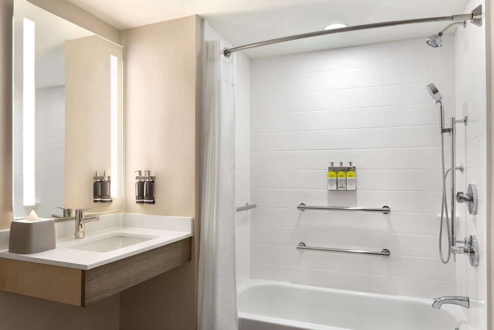 Holiday Inn Express Hotel & Suites Fort Pierce West by IHG - photo 25