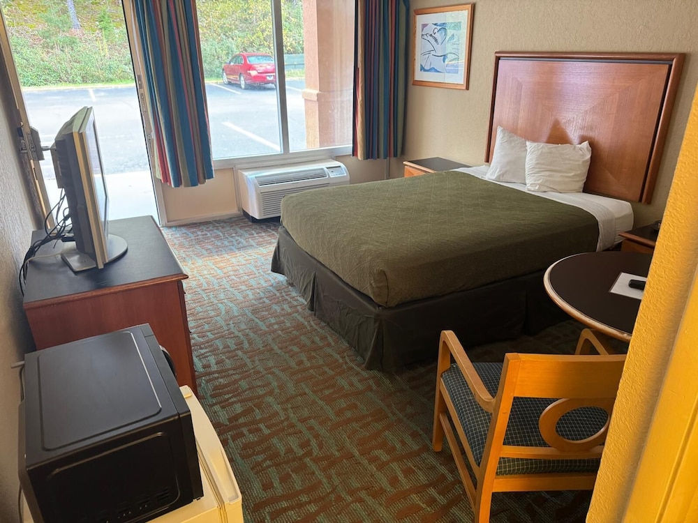 OYO Hotel Harriman near I 40 - featured photo
