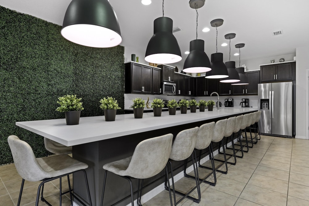 Sleeps 20 Masterpiece Collection Ww101 - photo 4