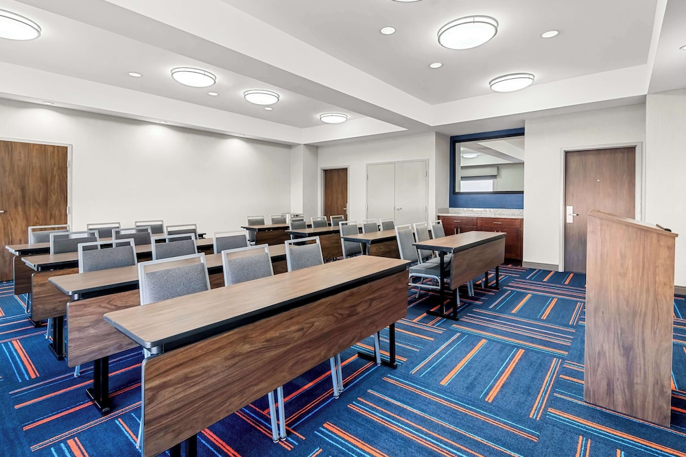 Hampton Inn & Suites Abilene I 20 - photo 52