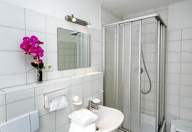 Hotel Mv Ritzlicht — Waren — photo 4