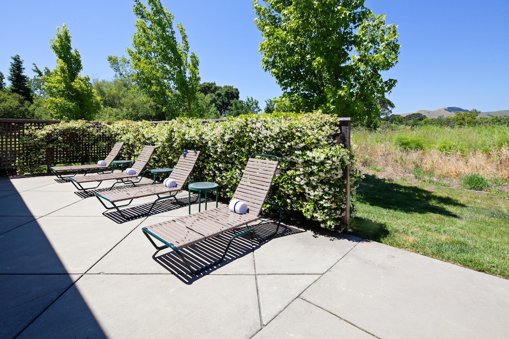Staybridge Suites Fairfield Napa Valley Area by IHG - photo 35