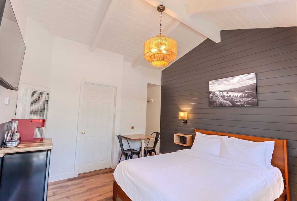Tahoe Mountain inn - photo 29