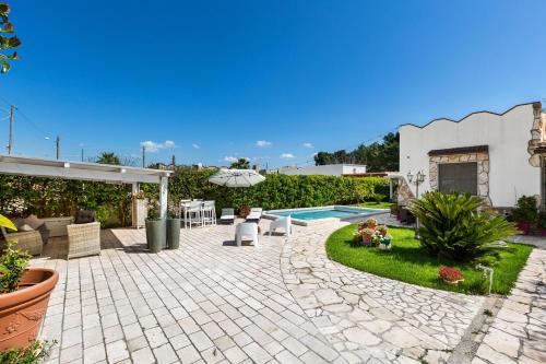 Villa San Donato by BarbarHouse — 4-Star Luxury Hotel in San Donato, Italy