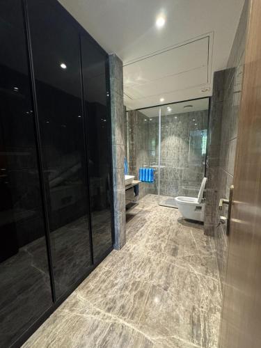 Stylish & Modern Luxury 4BR Apartment Arjun Marg