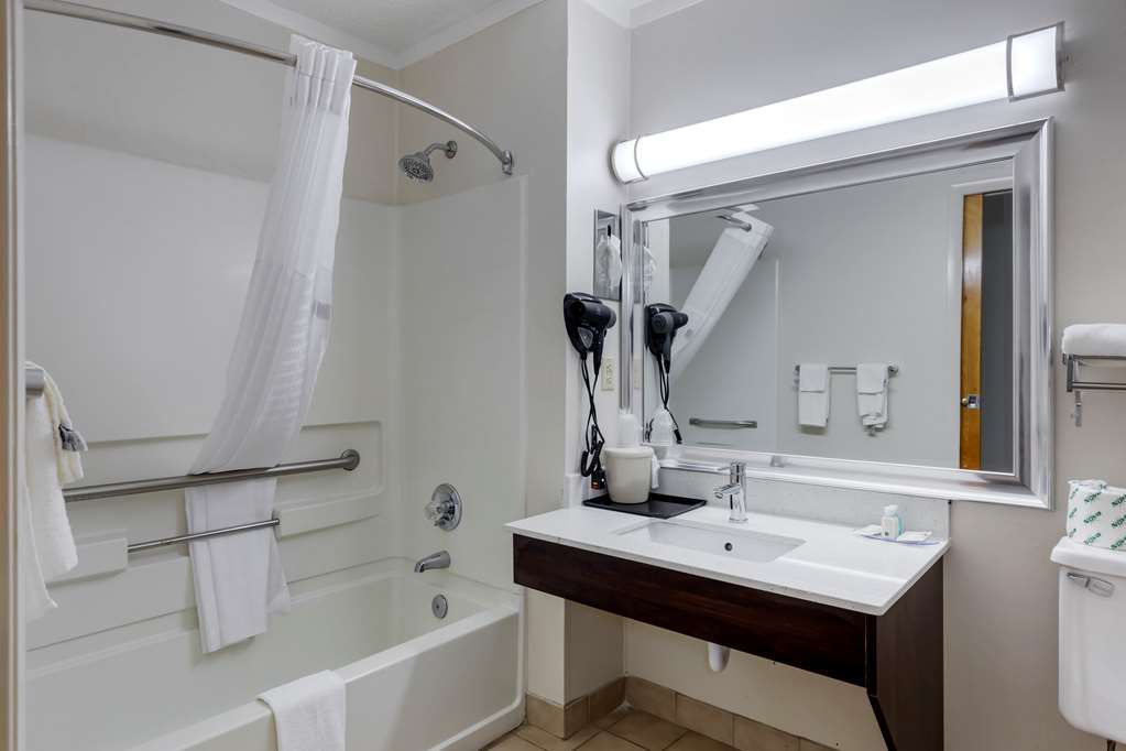 Quality Inn Roxboro South - photo 16
