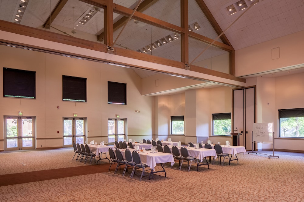 New Harmony Inn Resort and Conference Center - photo 23