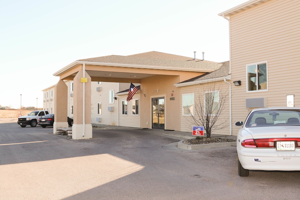 Travelodge by Wyndham Gillette - photo 22