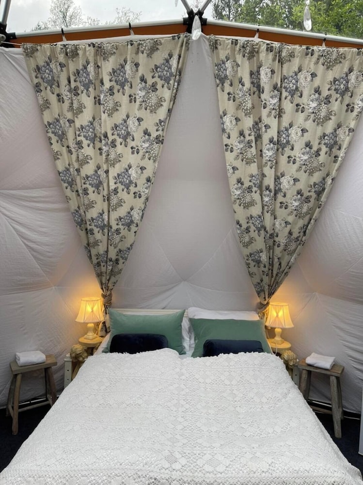 Visit Dome - last minute hotel in Unknown City