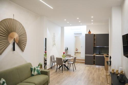Luxury Regina 14 — 4-Star Luxury Hotel in Bari, Italy