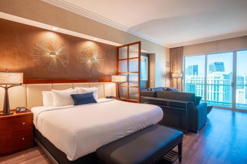 No Resort Fee Strip View Balcony Free Valet Pool