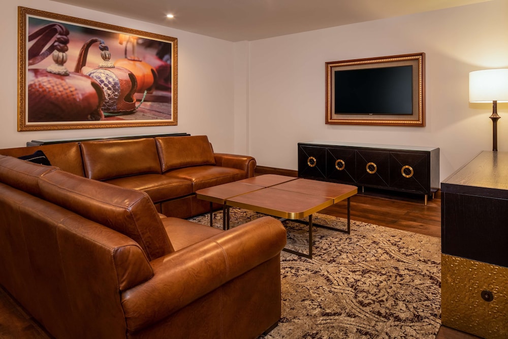 The Peregrine Omaha Downtown Curio Collection by Hilton - photo 40