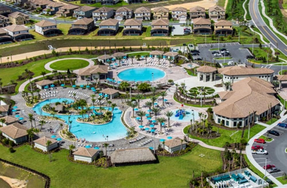 Mickey's Private Pool Villa near Disney — 4-Star Luxury Hotel in Davenport, United States