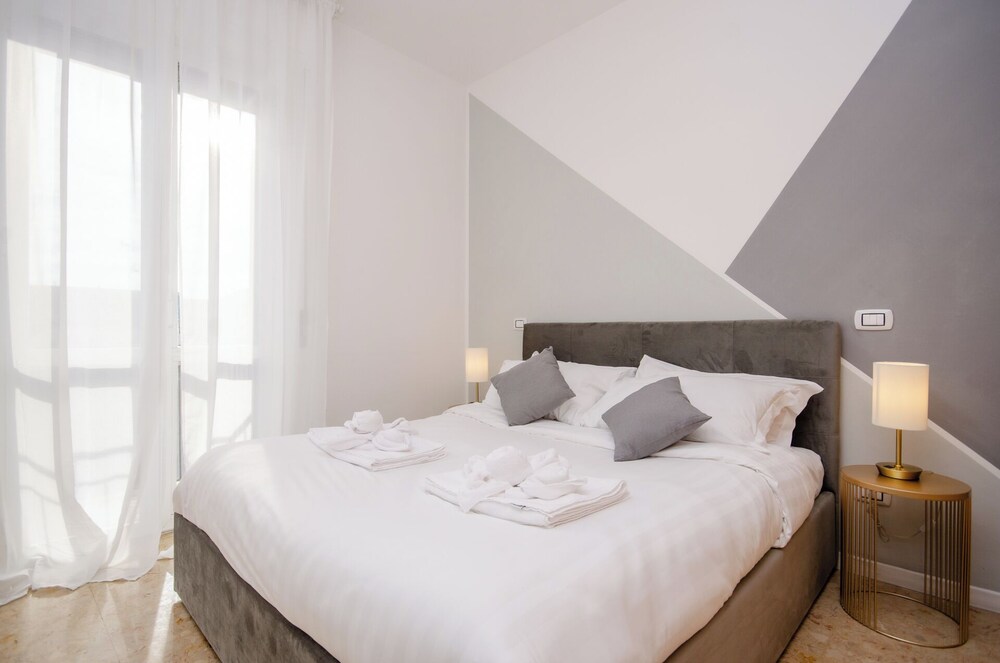 VivimiHome Zanella House — 4-Star Luxury Hotel in Milan, Italy