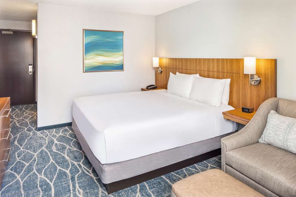 Hyatt Place Waikiki Beach - photo 27