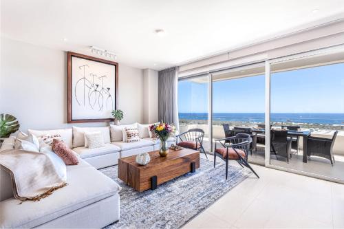 Top Rated 3 Bedroom Ocean Views Infinity Pools — 4-Star Luxury Hotel in Cabo San Lucas, Mexico