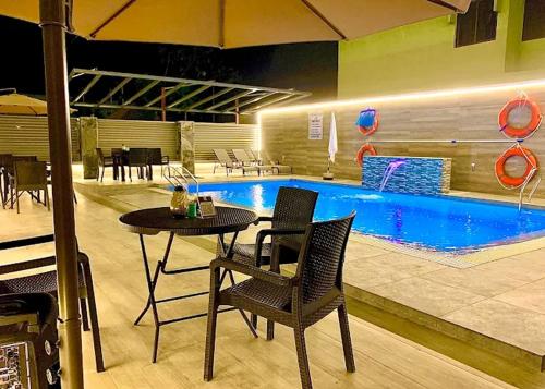 Rosmohr Vintage in Uyo, Nigeria