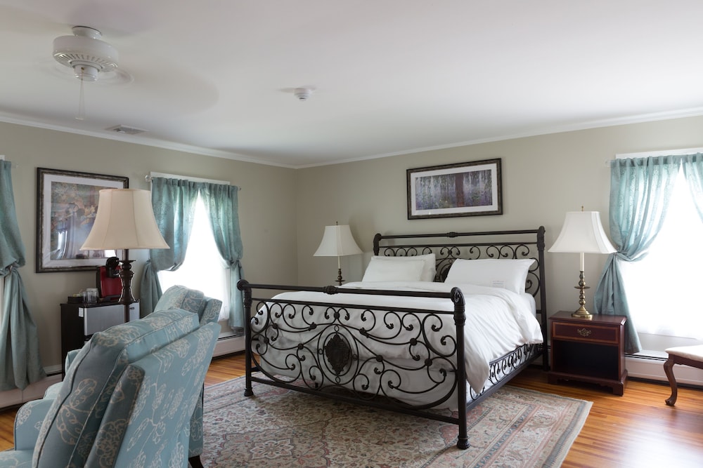 The Inn at Stockbridge - photo 6