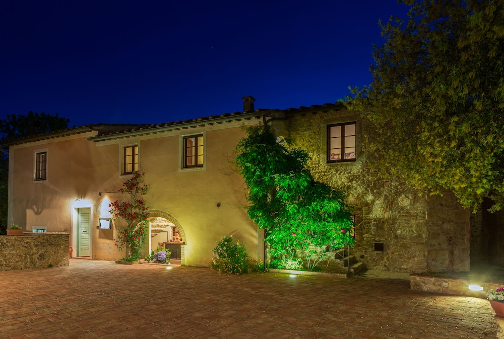 Relais Antico Borgo San Lorenzo - carbon neutral hotel in Poggibonsi