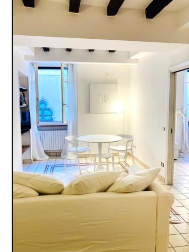 Un punto al cuore a Verona — 4-Star Luxury Hotel in Verona, Italy