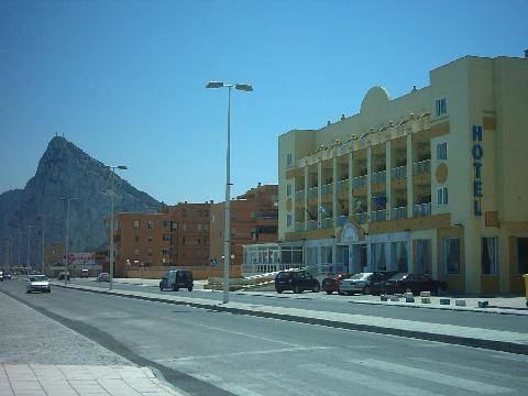 Mediterraneo — hotel in La Linea De La Concepcion