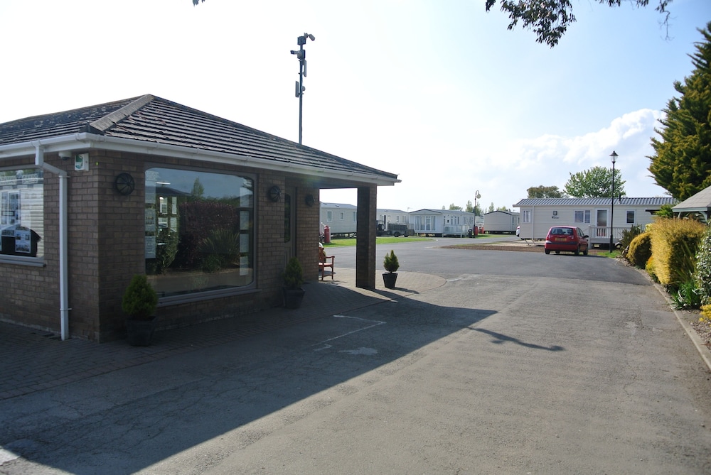 Royal Oak Caravan Park - last minute hotel in Skegness