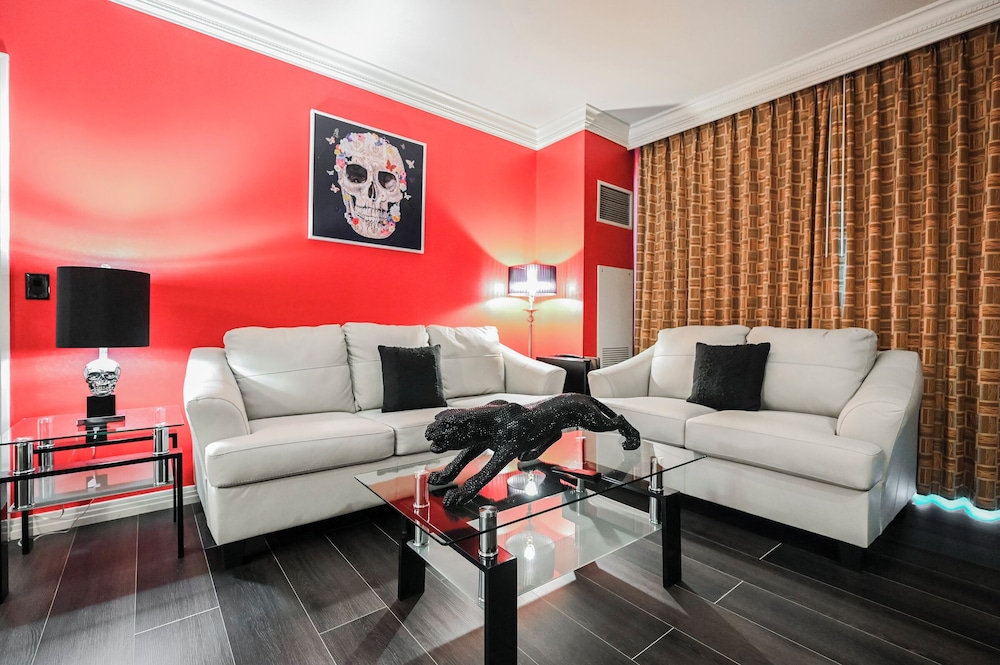 StripViewSuites at Signature - photo 152