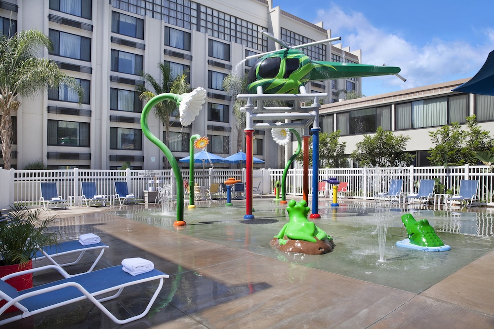 Holiday Inn Hotel & Suites Anaheim by IHG - photo 20